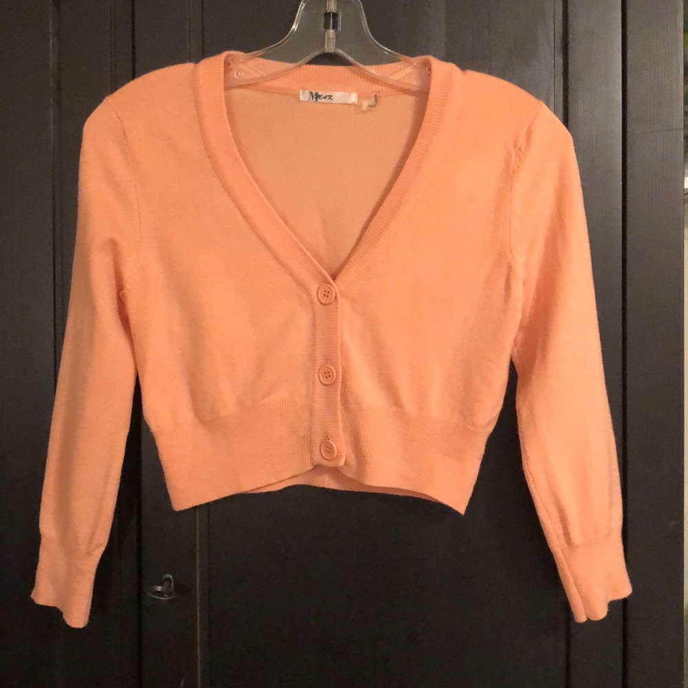 Peach cropped cardigan 🍑
